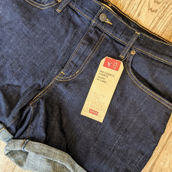 Levi jean shorts - Picture 2 of 4